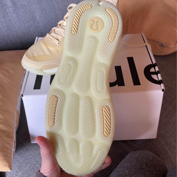 Lululemon Running Shoes W - Picture 2 of 4